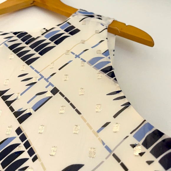 White House Black Market - Picture 9 of 9